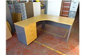 1600 Radial Panel End in Light Oak With Desk High Pedestal CKU1729