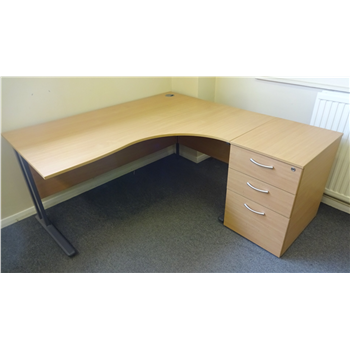Used CityDesk 1600 Beech Radial With Desk High Pedestal