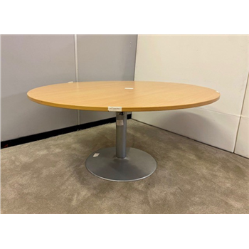 Circular 1600mm Beech Meeting Tables Trumpet Base