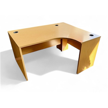 1400 Oak Radial Desk