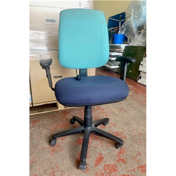 Used Operator Chair in Purple CKU1519
